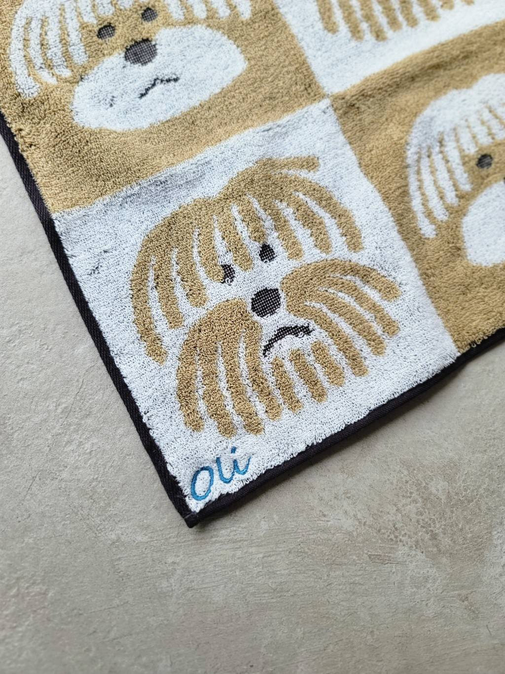 WARMGREY TAIL - 純棉毛巾 34x34 - DOG BEIGE