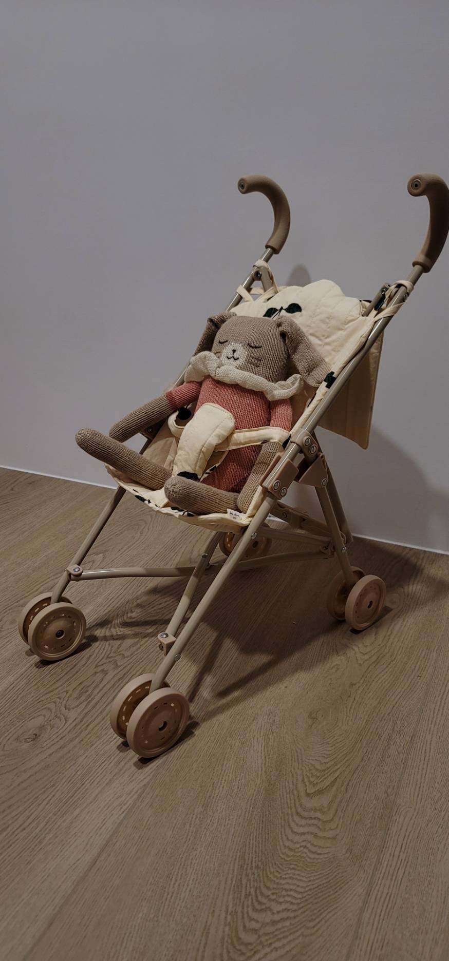 Konges Sløjd - 娃娃嬰兒車玩具 - cherry