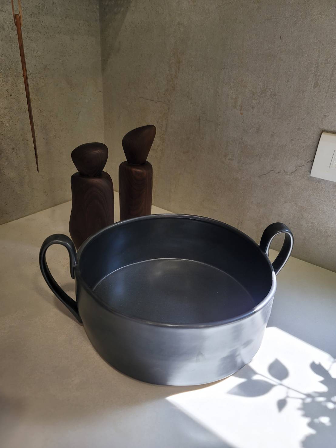 ferm LIVING - 手工陶瓷器皿 - Black