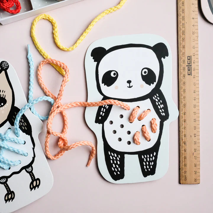 Wee Gallery - 穿線訓練小卡 - Baby Animals