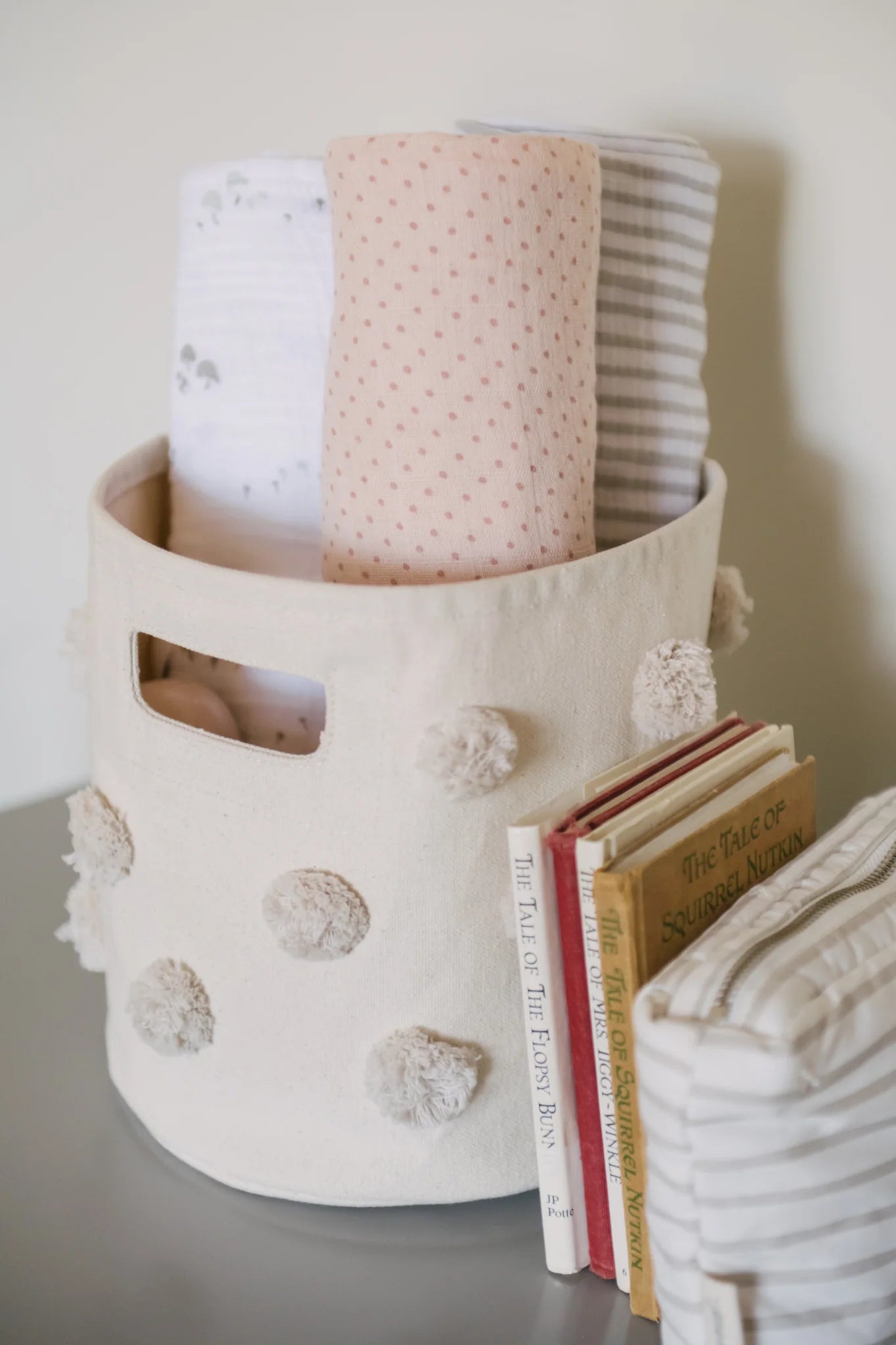 Pehr - 毛球帆布收納籃 - Grey